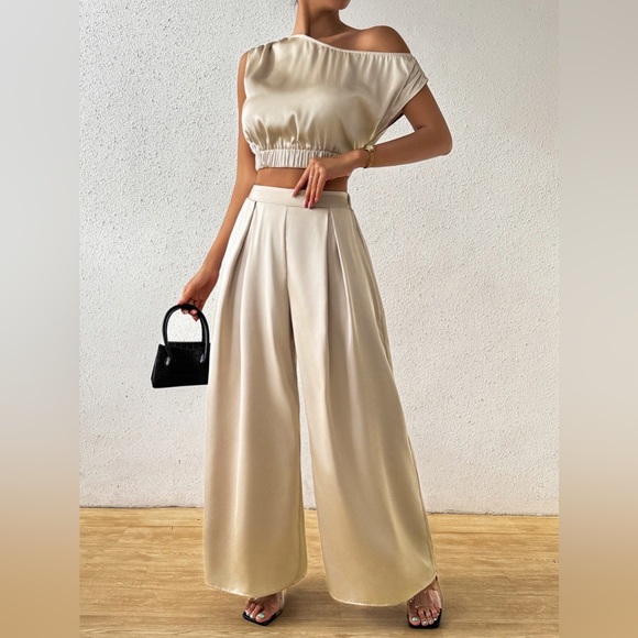 One Shoulder Short Sleeve Top and Wide Leg Pants Set - Picture 5 of 8